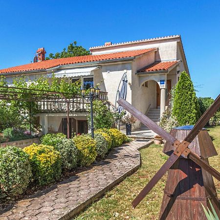 Gorgeous Apartment In Pula With Wifi Exterior photo