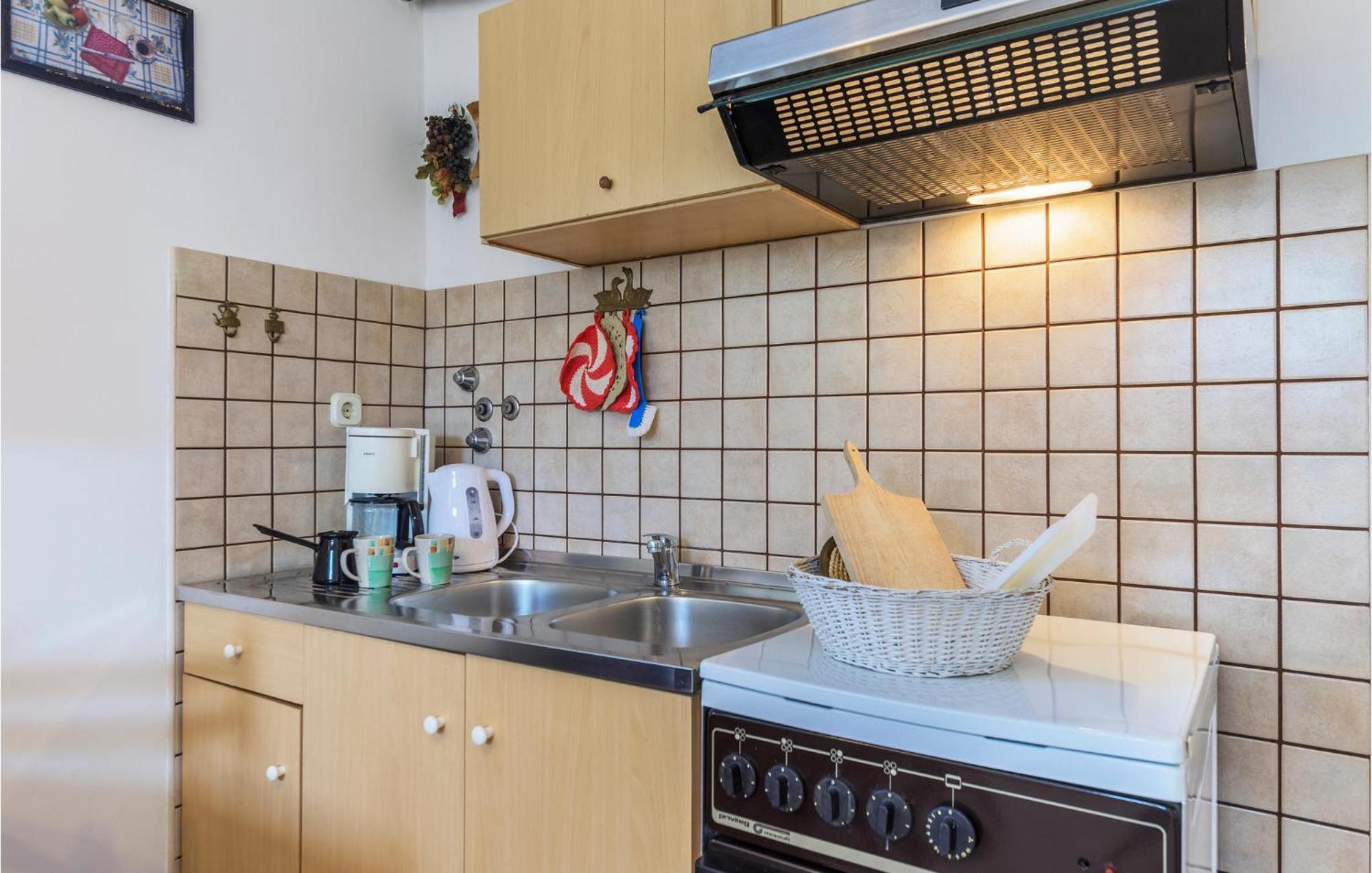 Gorgeous Apartment In Pula With Wifi Exterior photo